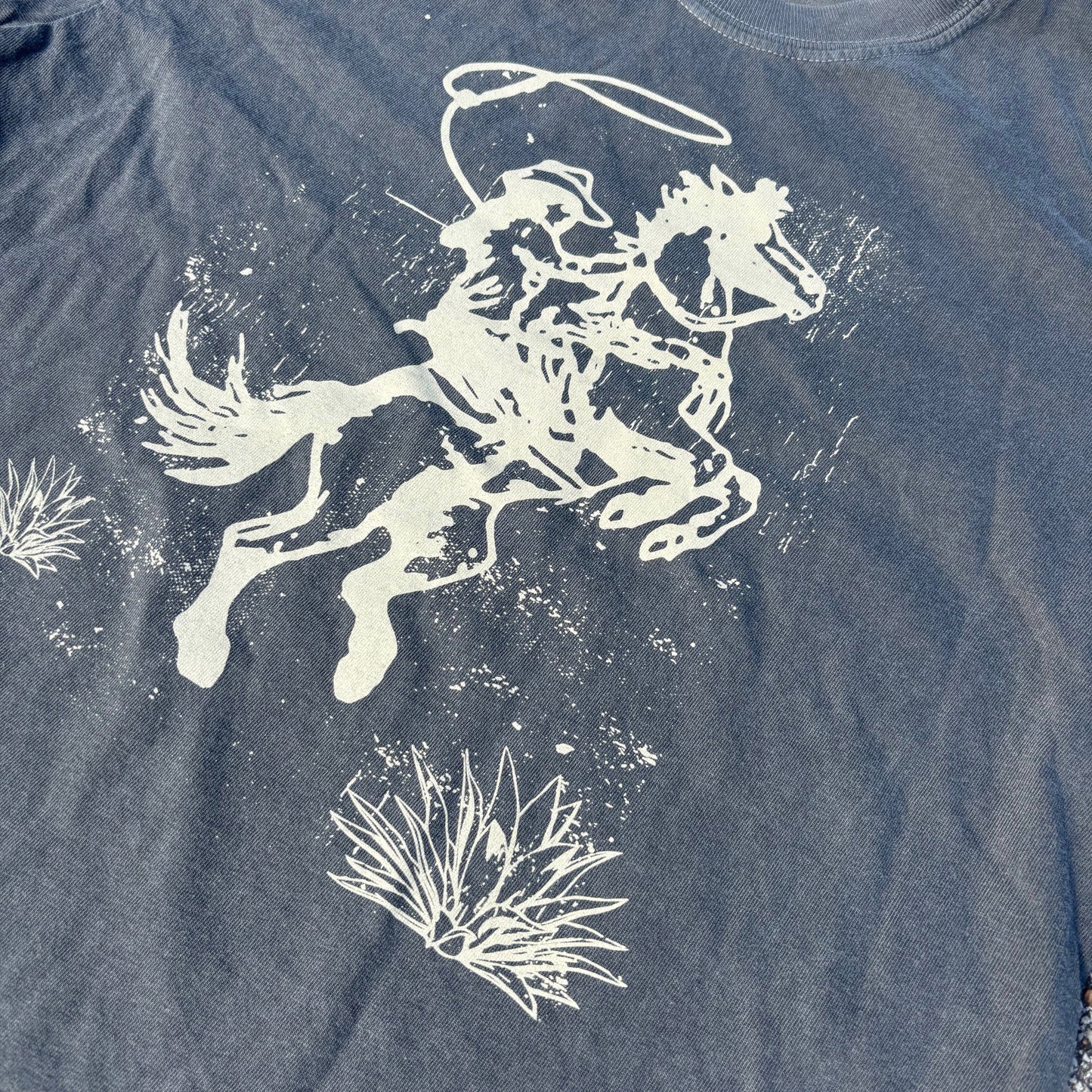 Follow Me to Nashville, Tenn Ladies Bucking Bronco CROP